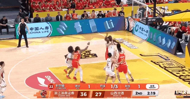 PG电子中国官网-奈特单挑孙铭徽被夹击直接抢断，法耶又丢篮板山西落后11分